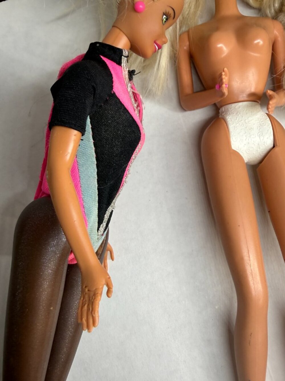 7x Vintage Barbie Doll Lot Some Nude Dolls Indonesia Malaysia China Disney - Picture 4 of 9